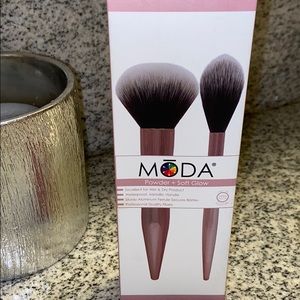 MŌDA® Limited Edition 2pc Powder & Soft Glow Kit
